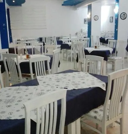 Хотел хотел